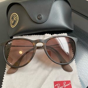 Women’s ray ban Erika sunglasses